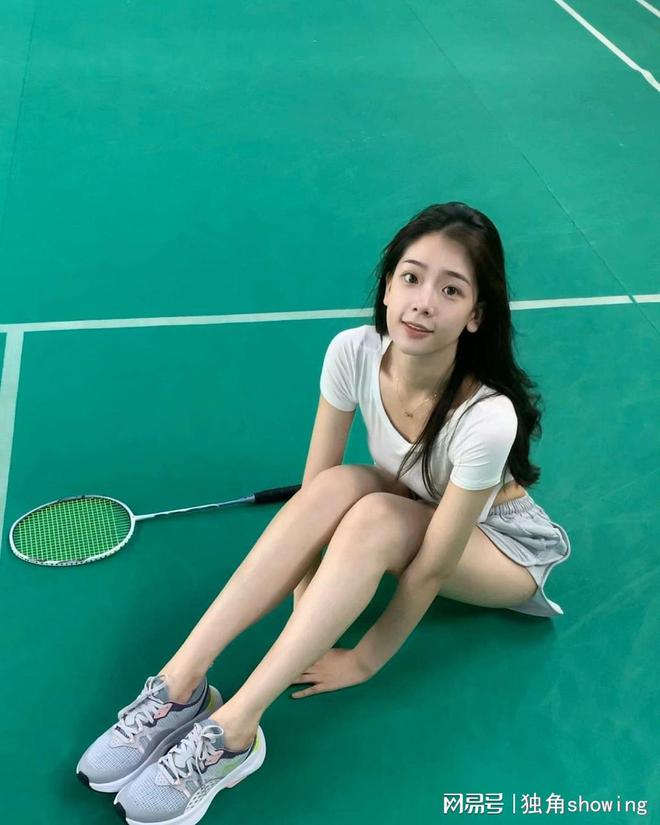 羽毛球爱好者的穿搭竟如此简单但效果相当完美(图5)