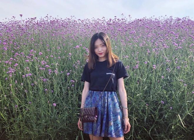 星空体育网站：高校老师出轨男学生丈夫公开电梯亲密女老师身材好颜值高(图10)