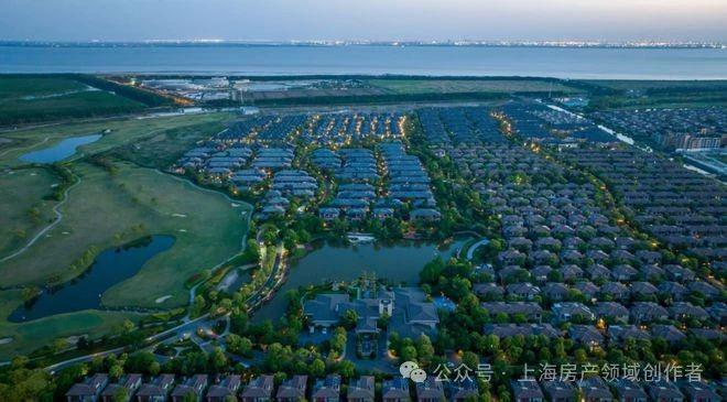 星空体育网址：【】东滩•海上明月售楼处-地址-位置-定位：崇明区揽海路7弄(图9)