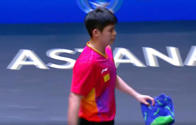 乒乓球亚锦赛男团次盘：林诗栋3-2阿拉米扬国乒暂1-1伊朗
