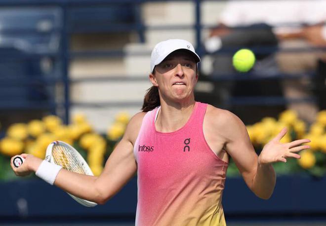 迪拜赛爆冷8强落败斯瓦泰克炮轰WTA：我没时间训练(图1)