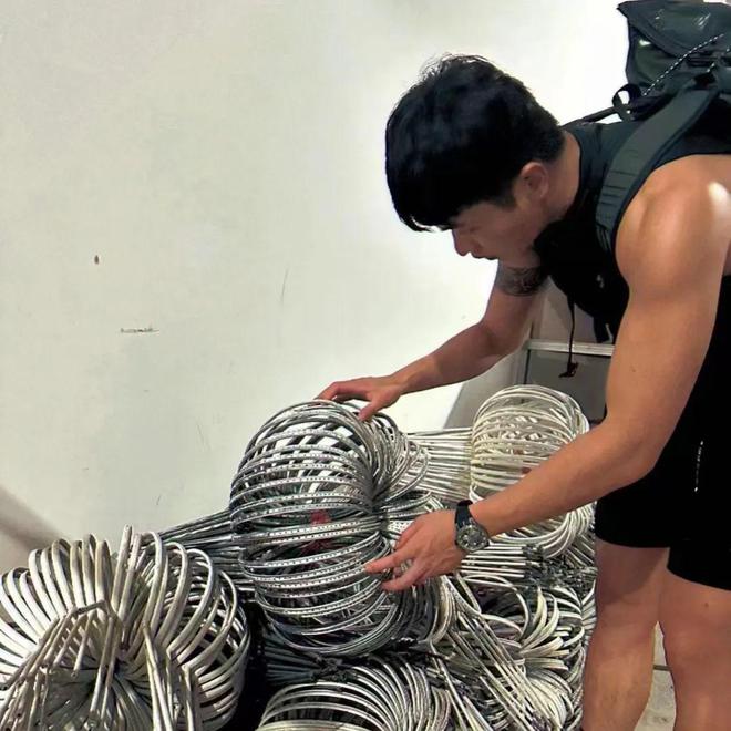 揭秘羽毛球装备溢价真相：你为品牌营销付了多少冤枉钱？(图3)