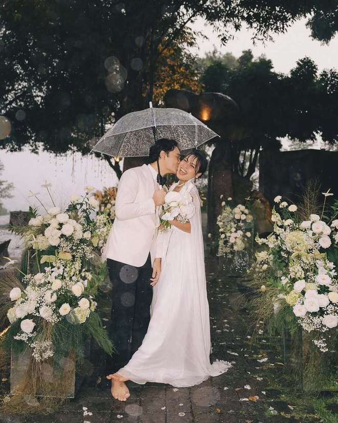 嫁给知名男歌手！羽毛球奥运季军大婚年仅25岁就事业爱情双丰收(图2)