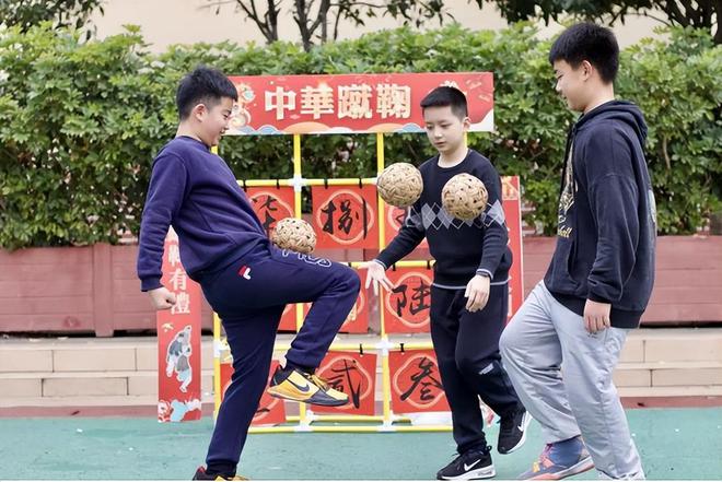 星空体育平台：成都青羊：让课间15分钟奏响快乐校园生活“变奏曲”！(图3)