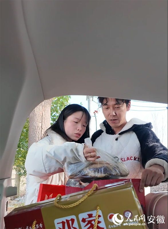 新春走基层丨返程后备箱里的家乡之变(图2)