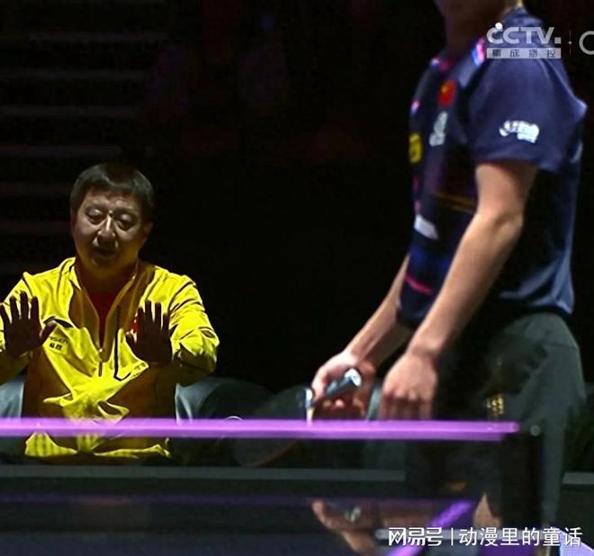 WTT仁川冠军赛-向鹏进4强2黄牌罚一分4-1干掉2号种子雨果爆大冷