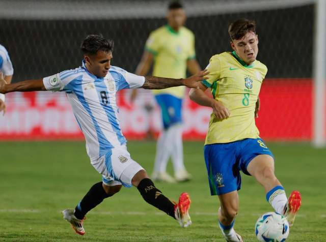 破门助攻防守干架！阿根廷4球大胜恩佐战神附体马雷斯卡看到了吗