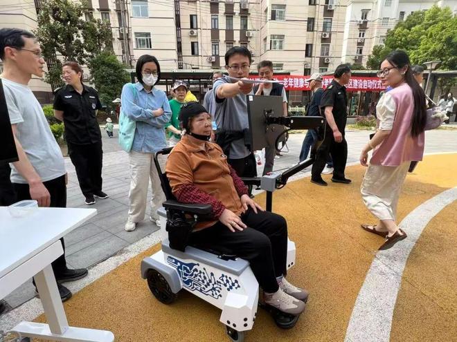 医疗联盟下沉社区开展综合试验探索老年健康与居家养老服务(图1)