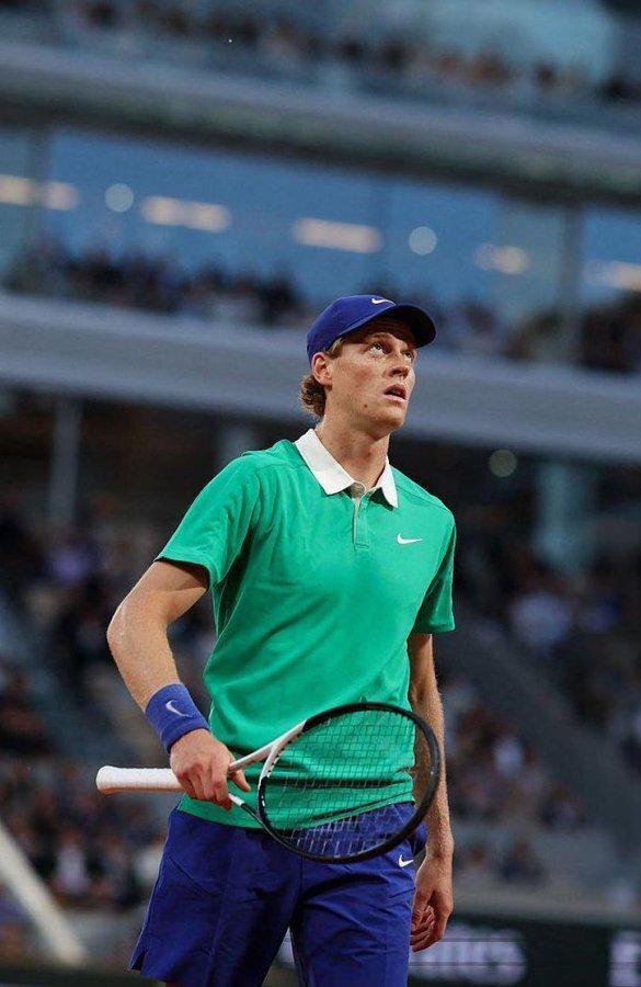 大满贯18连胜！辛纳横扫跻身法网八强创意大利网球新纪录(图3)