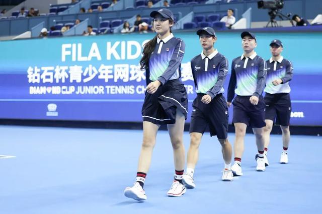 网球人新日常：装备要好孩子要练自己要上(图2)