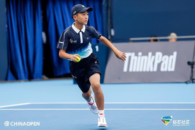 网球人新日常：装备要好孩子要练自己要上(图3)