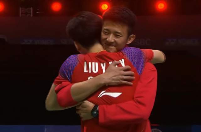 星空体育网站：新版林丹来了！国羽又一18岁新星崛起夺冠：奥运冠军助他蜕变(图4)