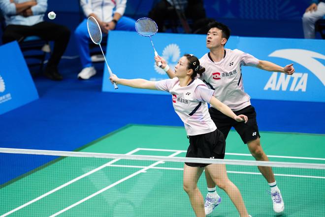 全运会｜灯光渐暗掌声未散——羽球老将们的全运谢幕(图4)