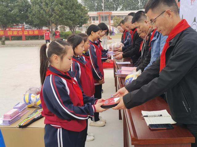 河南体彩“公益体彩快乐操场”：情暖校园共筑青少年体育梦