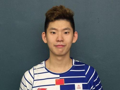 星空体育网址：金牌拿到手软又嫁入体坛世家樊振东马龙都送上祝福(图3)