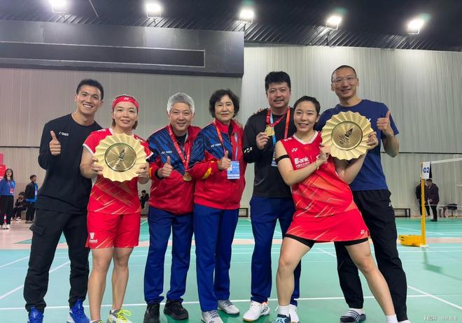 黄雅琼大婚27克拉钻戒亮相樊振东送上祝福(图3)