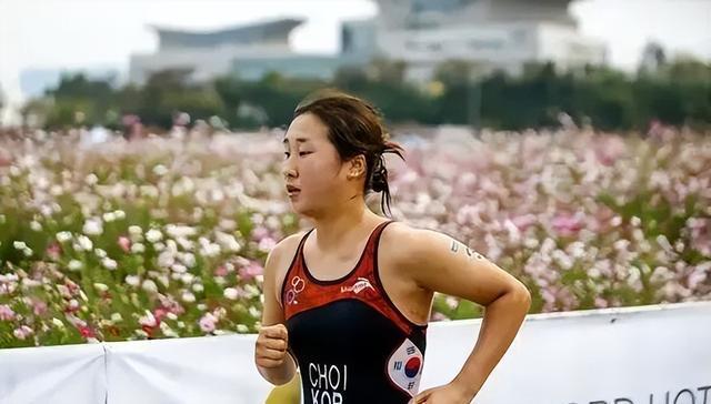 星空体育网站：想打主力就必须陪睡连女体能师都不放过韩体坛恶心一幕频发(图8)