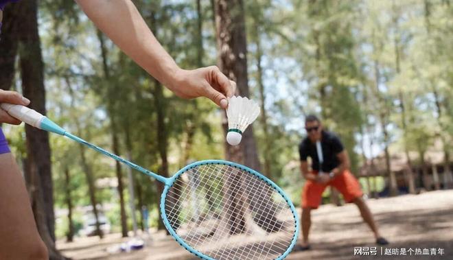 89%参与率爆火！羽毛球平价卸压燃脂清情绪交搭子(图2)
