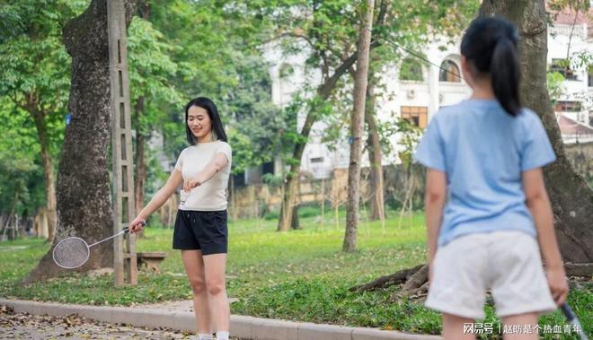 89%参与率爆火！羽毛球平价卸压燃脂清情绪交搭子(图7)