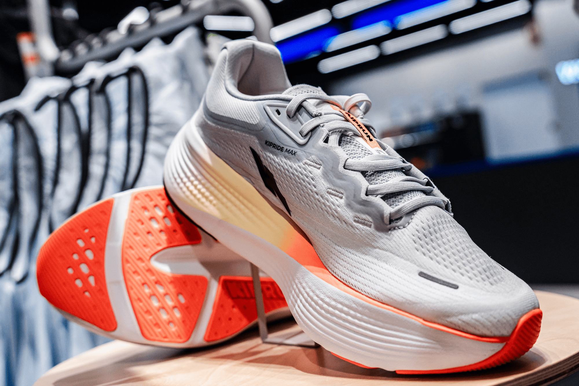 星空体育网址：迪卡侬上海世纪汇店盛大启幕落子陆家嘴打造在沪战略新支点(图4)