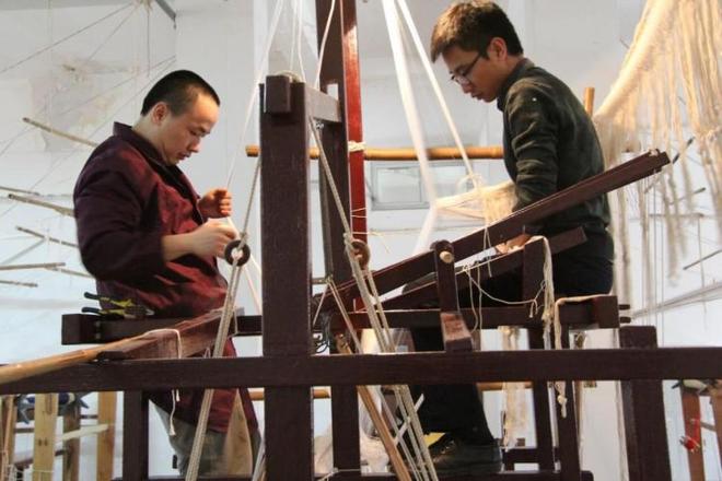 星空体育网址：江苏南京：一袭旗袍出云锦千年非遗正芳华(图3)