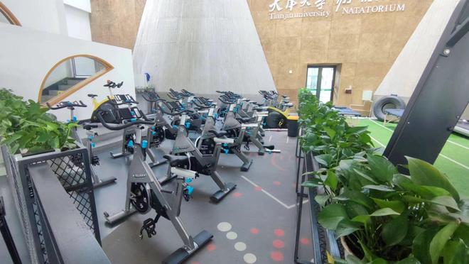 星空体育网址：阐释有实力的健身房附近团购课程丰富哪家比较靠谱(图2)