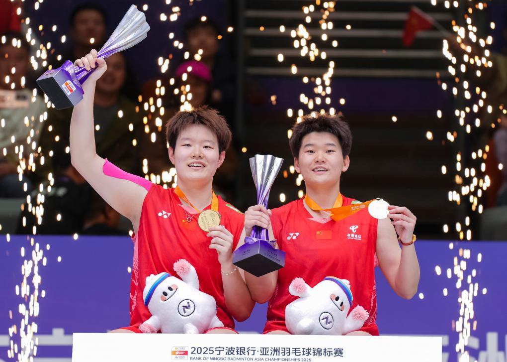 星空体育平台：追光丨节后第一天羽球迷们有眼福了(图5)