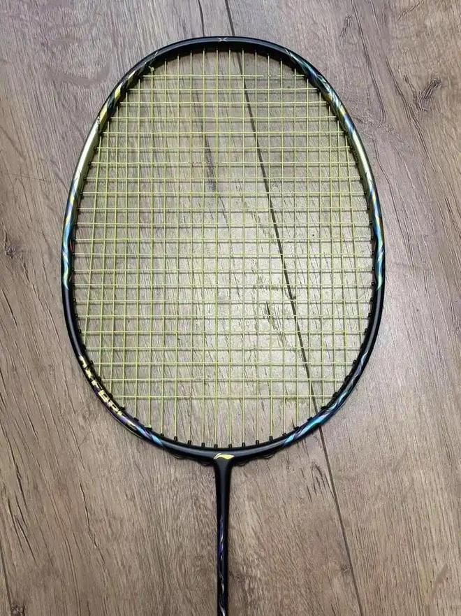 2026年高端羽毛球拍选购指南：五大进攻型热门型号深度解析(图4)