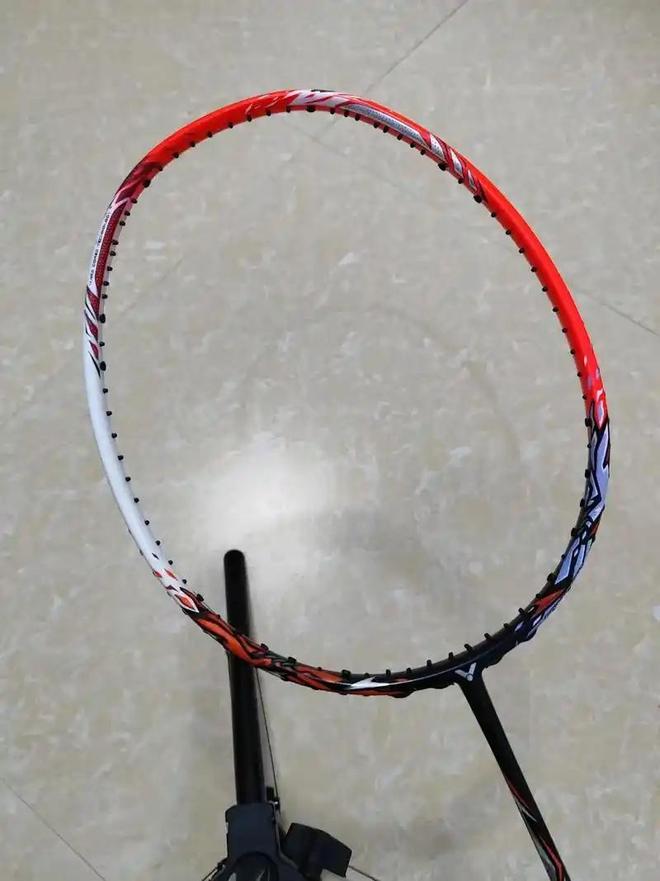 2026年高端羽毛球拍选购指南：五大进攻型热门型号深度解析(图3)