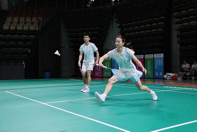 全运会羽毛球赛事落幕“雅思组合”最后一舞圆满收官(图1)