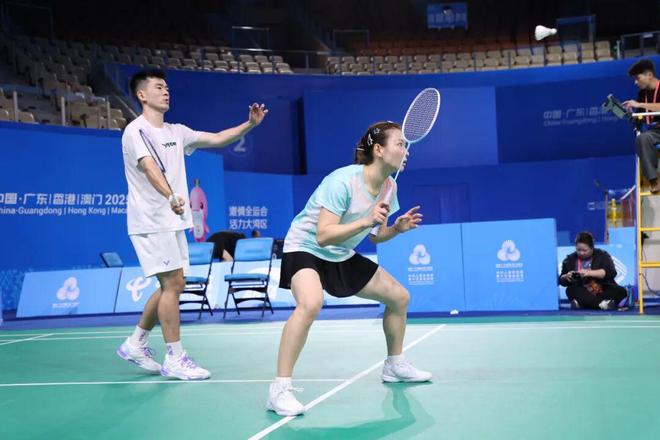 星空体育网址：聚焦｜5金3银3铜VICTOR闪耀十五运会羽毛球赛场(图1)